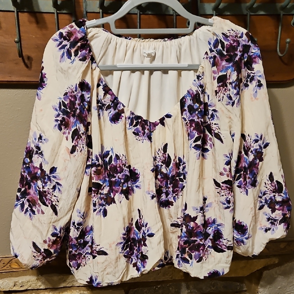 Maurices Floral V Neck Top Size Large